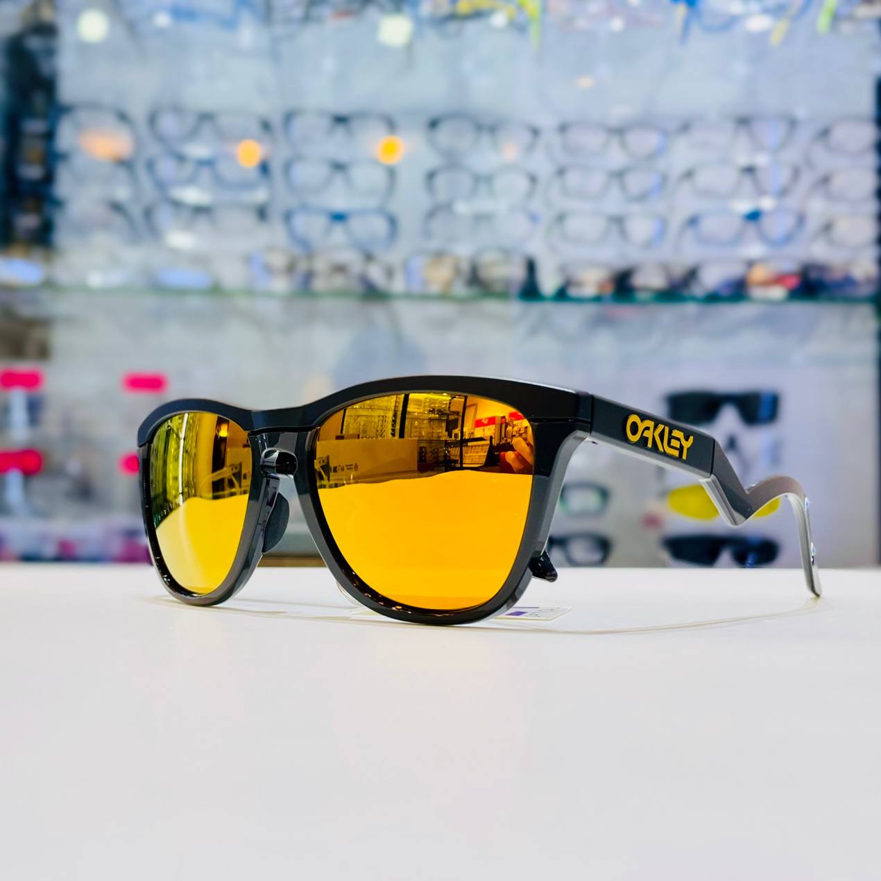 Oakley Frogskins Hybrid